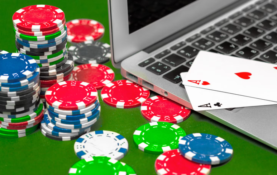 Pourquoi le Poker en Ligne est-il Truqué ? Mythes et Réalités